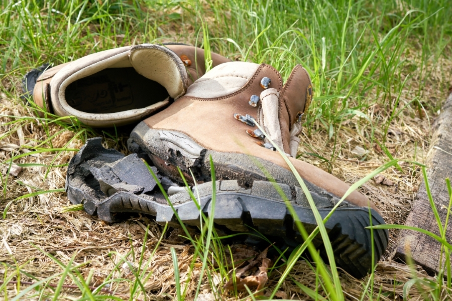 Can You Bring Hiking Sticks on Airplanes? Yes! But How?